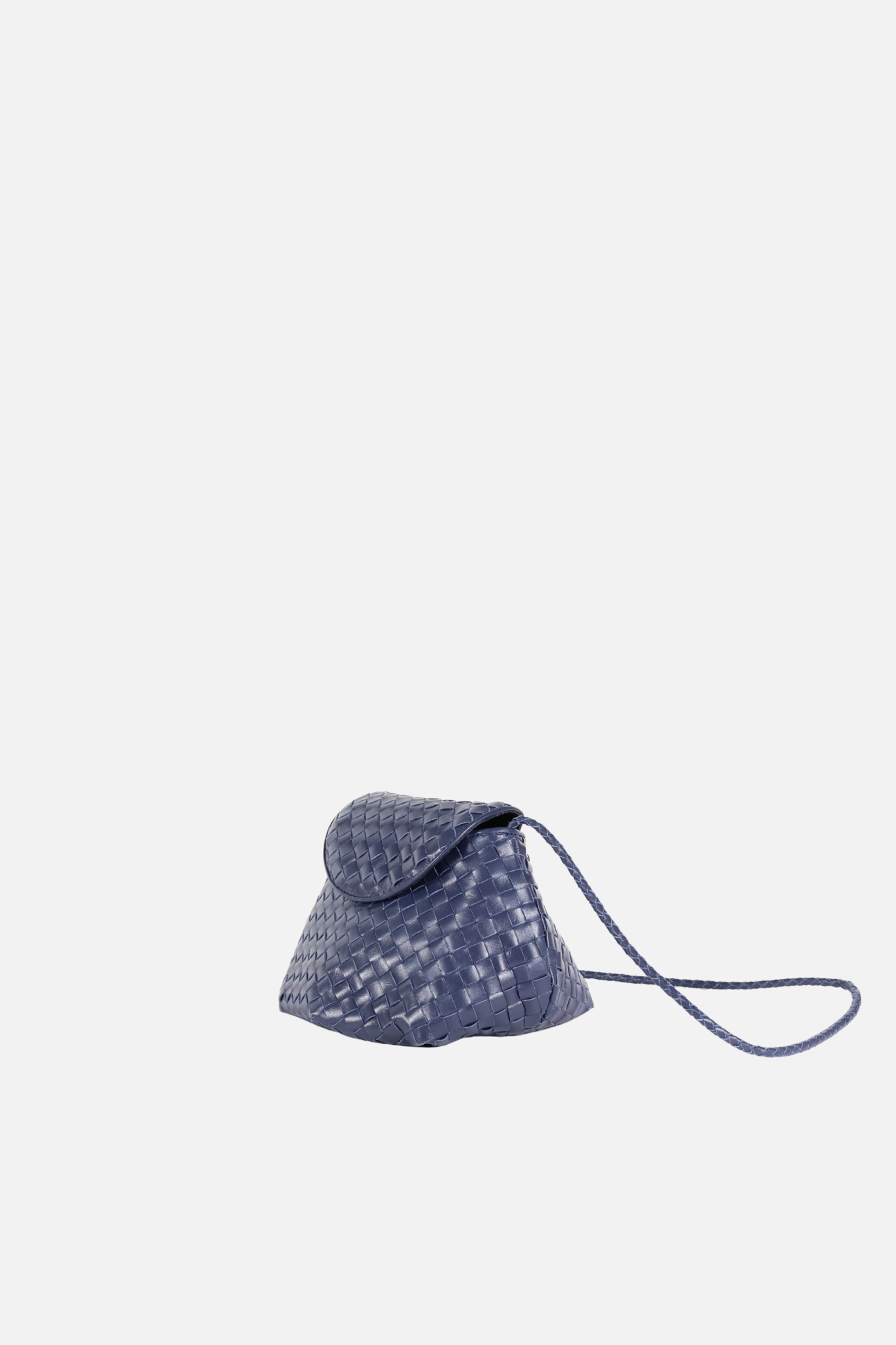 Bolsa Gaya Couro Tressê Marinho