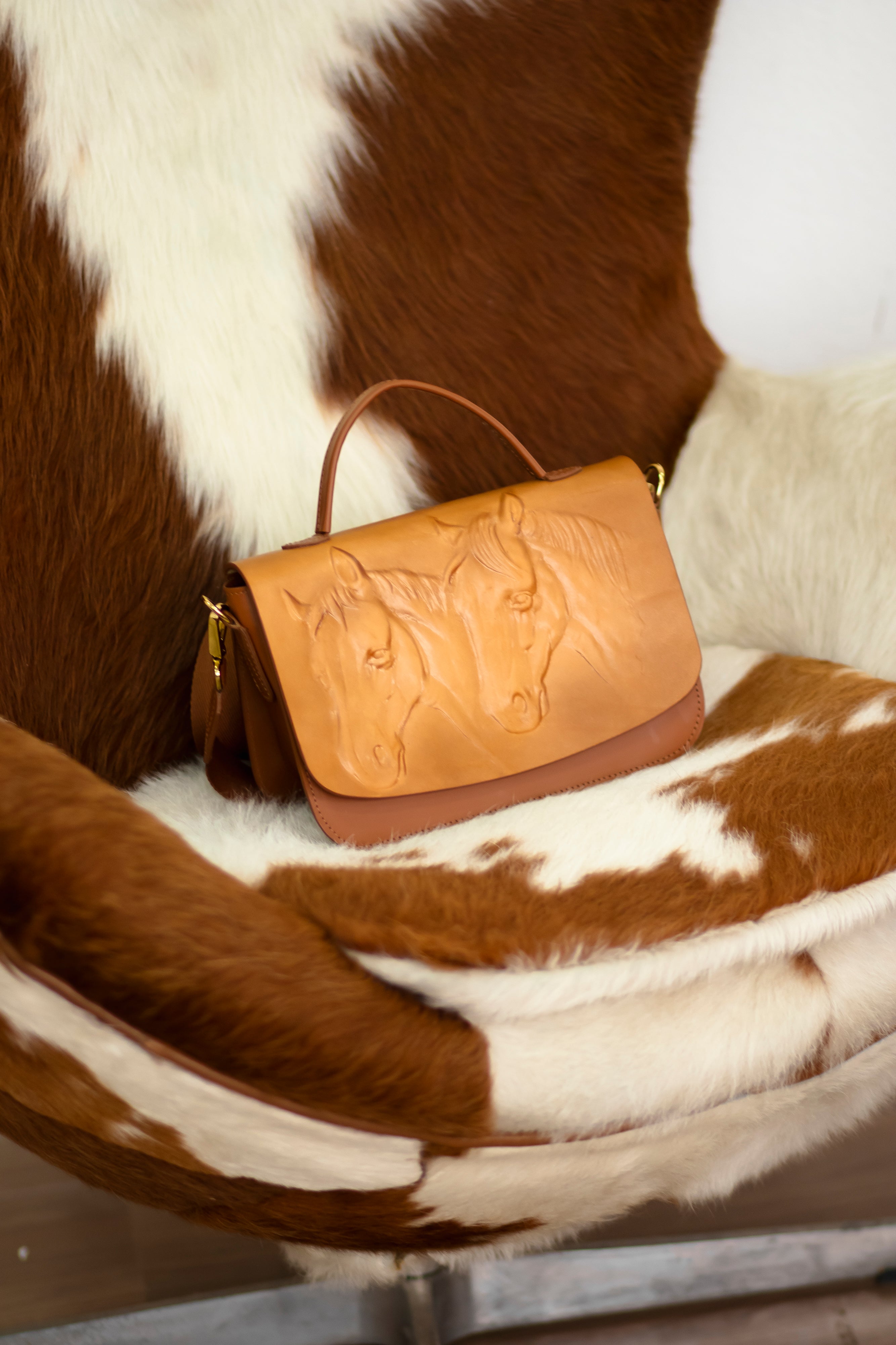 Bolsa Horse Camel
